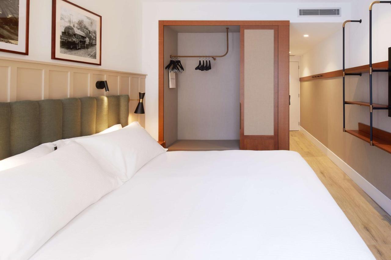 Via Sants Hotel Barcelona, Tapestry Collection By Hilton Εξωτερικό φωτογραφία